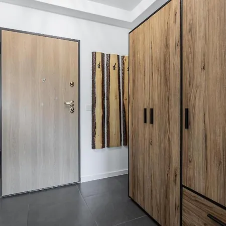 Solaris Nala アパート ダルウォボ